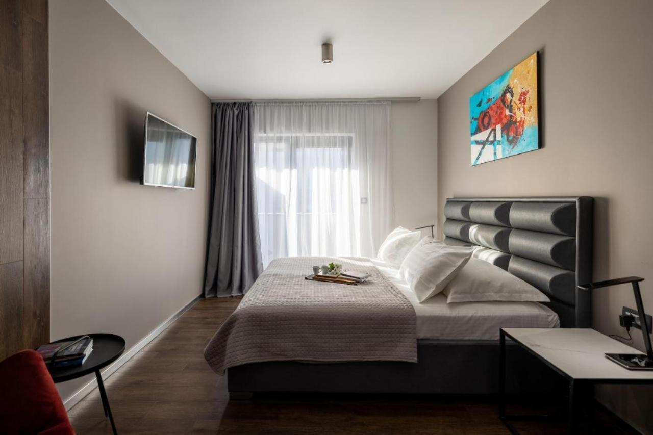 Roof 69 Rooms Σπλιτ Εξωτερικό φωτογραφία