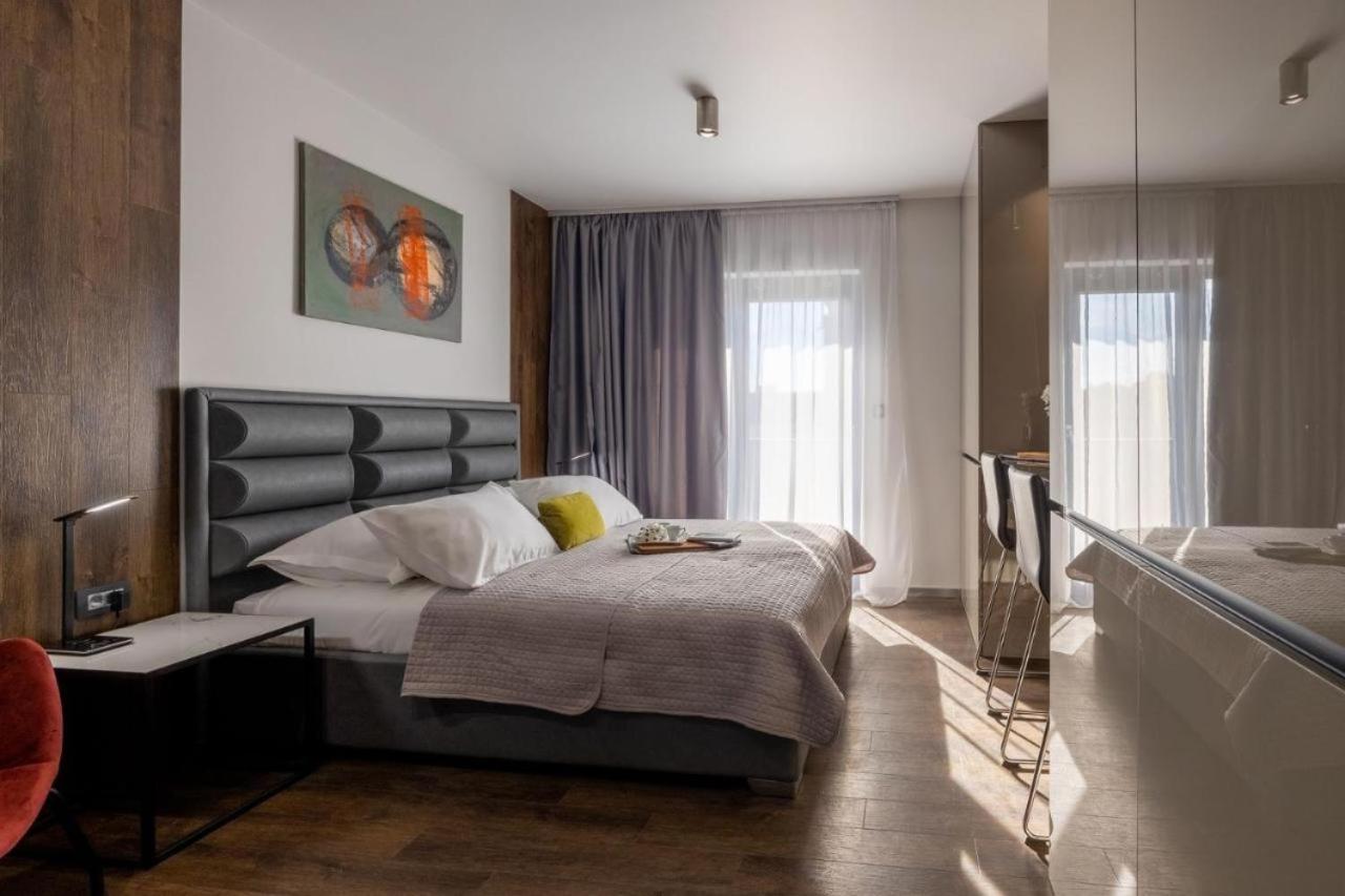 Roof 69 Rooms Σπλιτ Εξωτερικό φωτογραφία